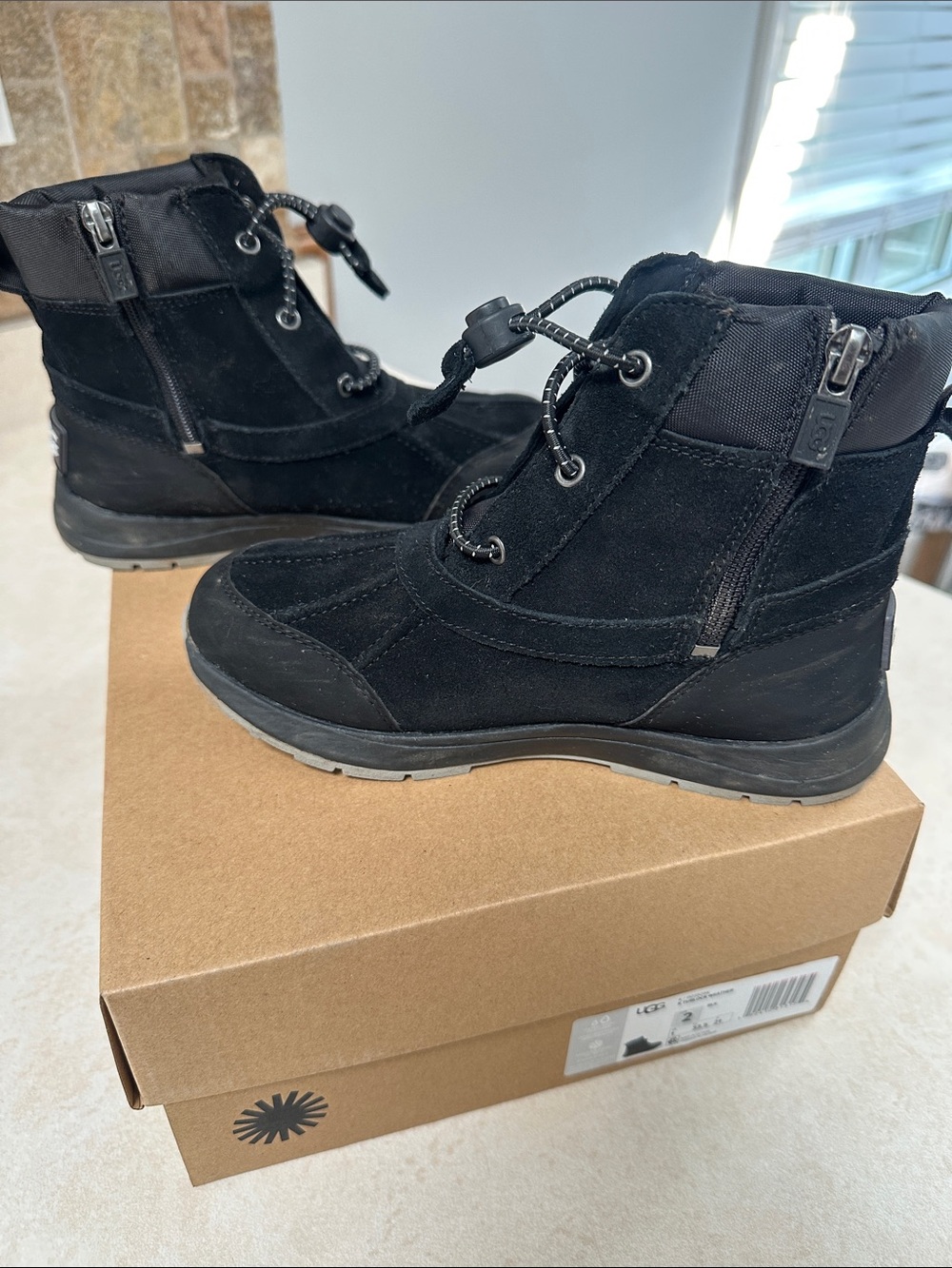Ugg K Turlock Weather Youth Boot - Picture 5 of 7